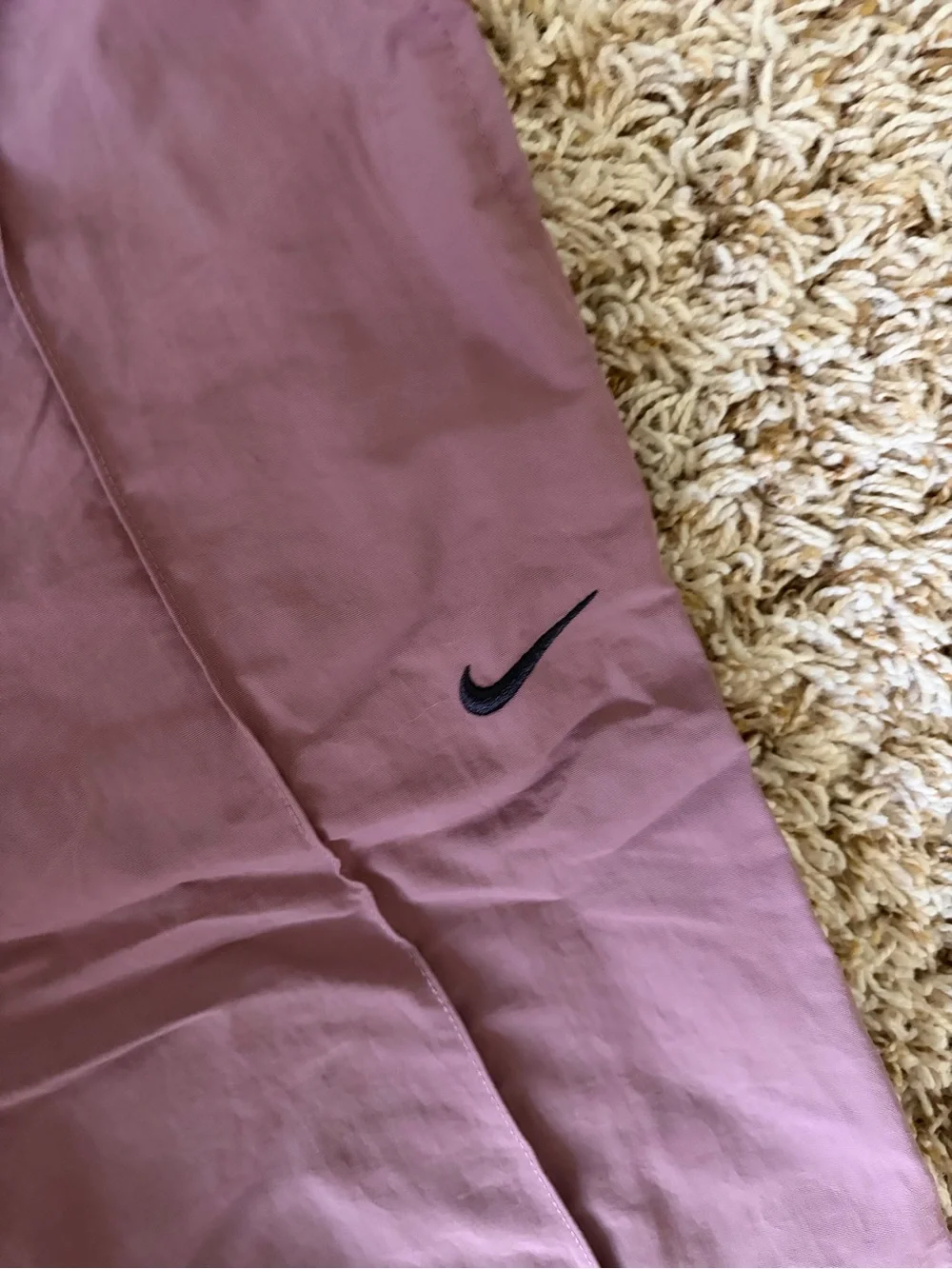 Nike Sportswear Everything Women’s Woven Mid-Rise Pants in Smoky Mauve Sz XS